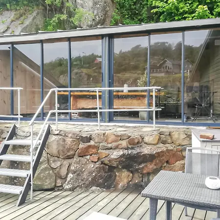 3 Bedroom Gorgeous In Ferienhaus *